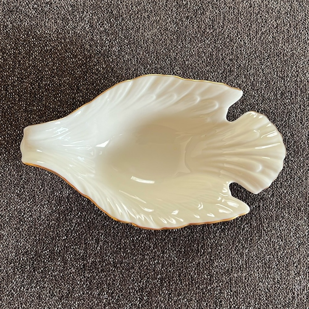 Lenox Dove Candy Dish Made in USA. China Ivory 24K Gold Trim. Discontinued. NWOB